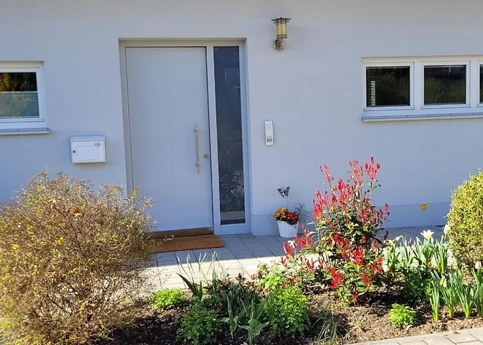 Gartenblick Mit Terrasse